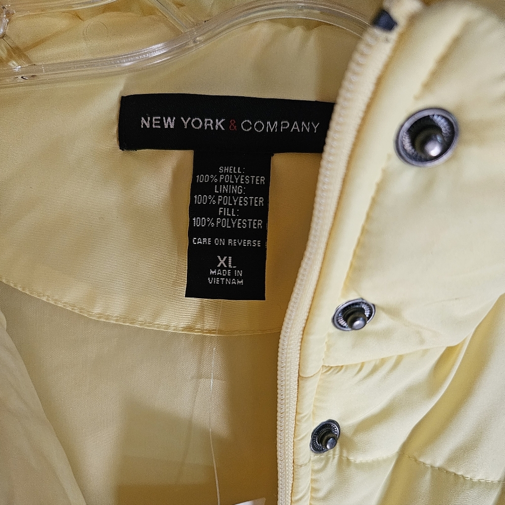 NWT YELLOW PUFF VEST